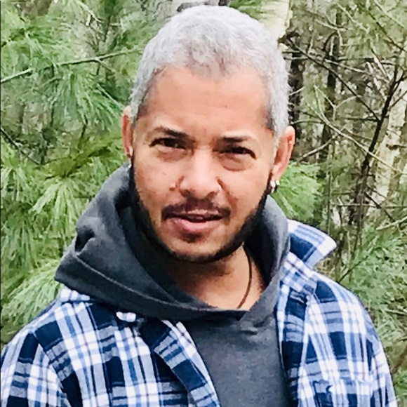 Meet your Posher, Tygh - Picture 3 of 7